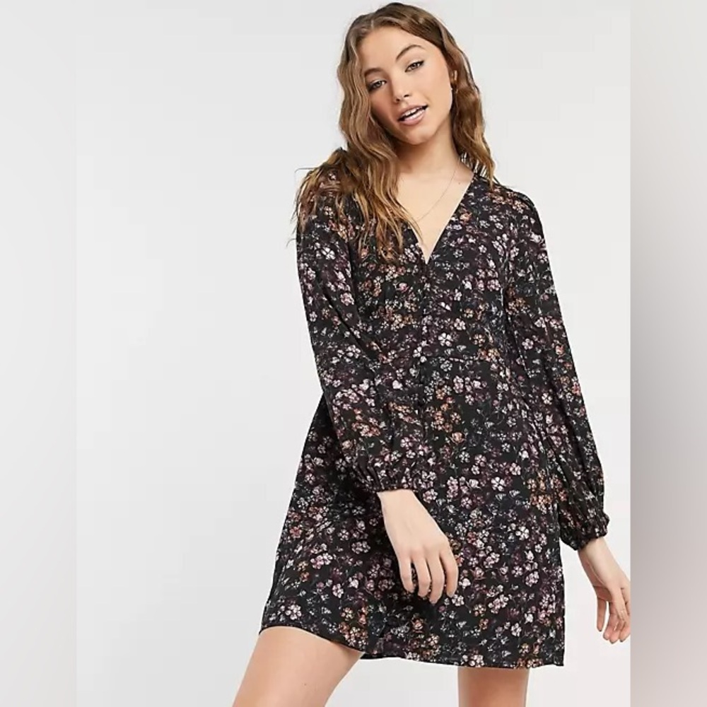 Abercrombie & Fitch button through mini dress in playful floral print size small